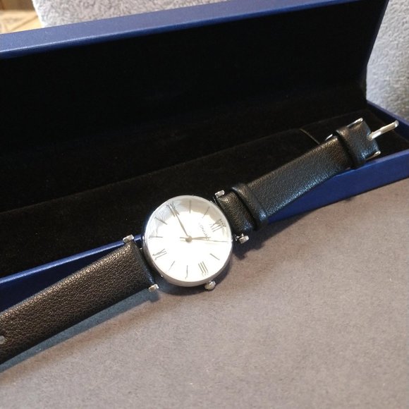 NWT Ladies Black Band Watch - Picture 1 of 6